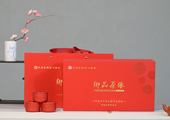 春秋茶礼（红）
茶叶：正山小种  净含量：160克/套